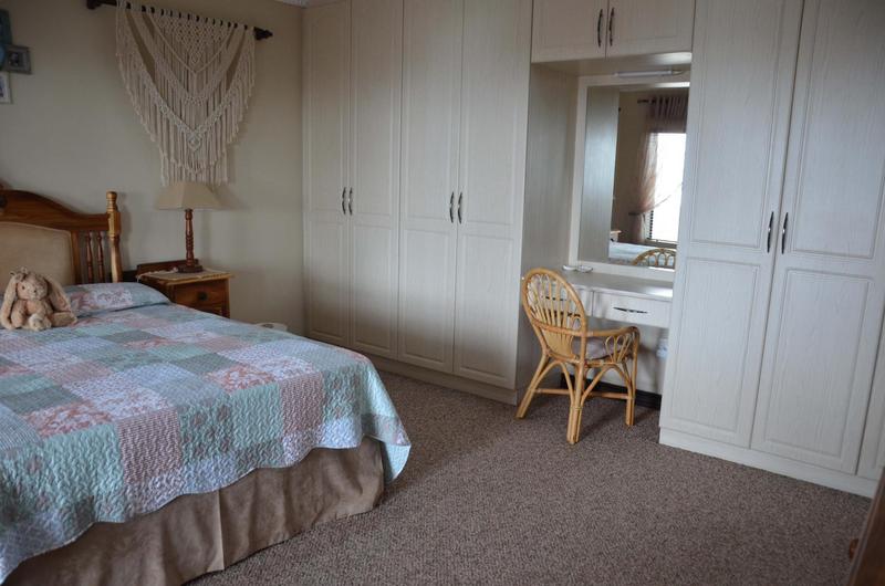 4 Bedroom Property for Sale in Hartenbos Heuwels Western Cape